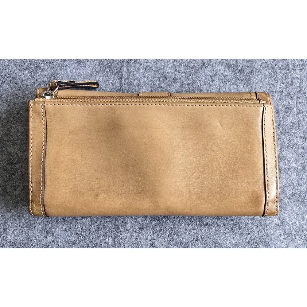 Vintage Coach Y2K Soho tan leather trifold wallet silver-tone buckle GUC